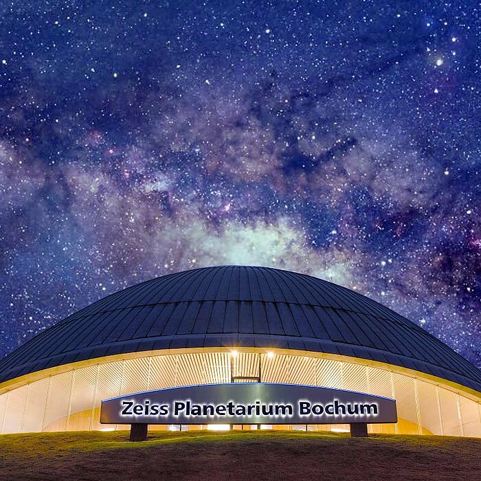 Das Planetarium unter Sternenhimmel